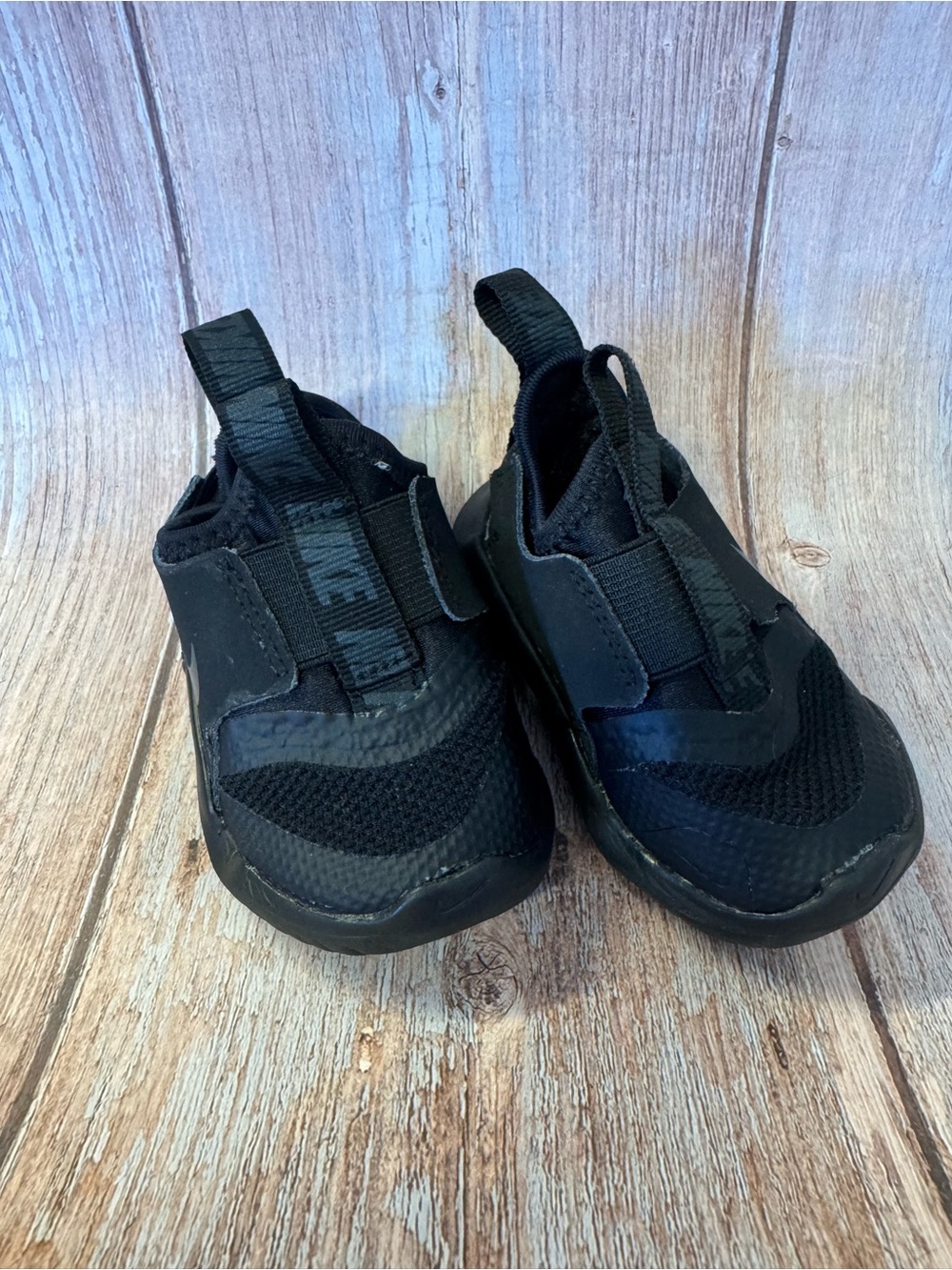 Preowned Nike Shoes Size 4.5 Shoe Length 5"  Heel To Toe Outside Item #PHK7659